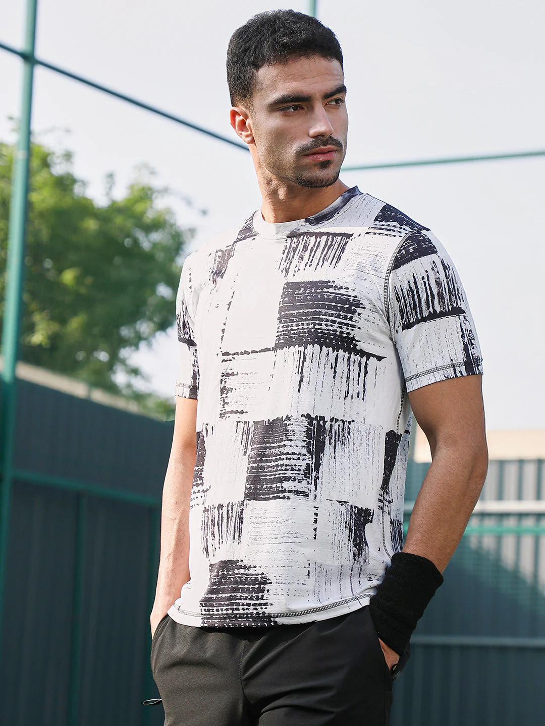 Contrast-Fade Activewear T-Shirt - Image 3