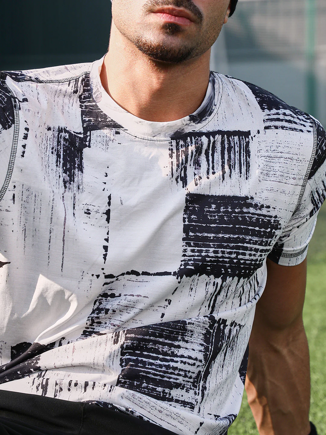 Contrast-Fade Activewear T-Shirt - Image 7