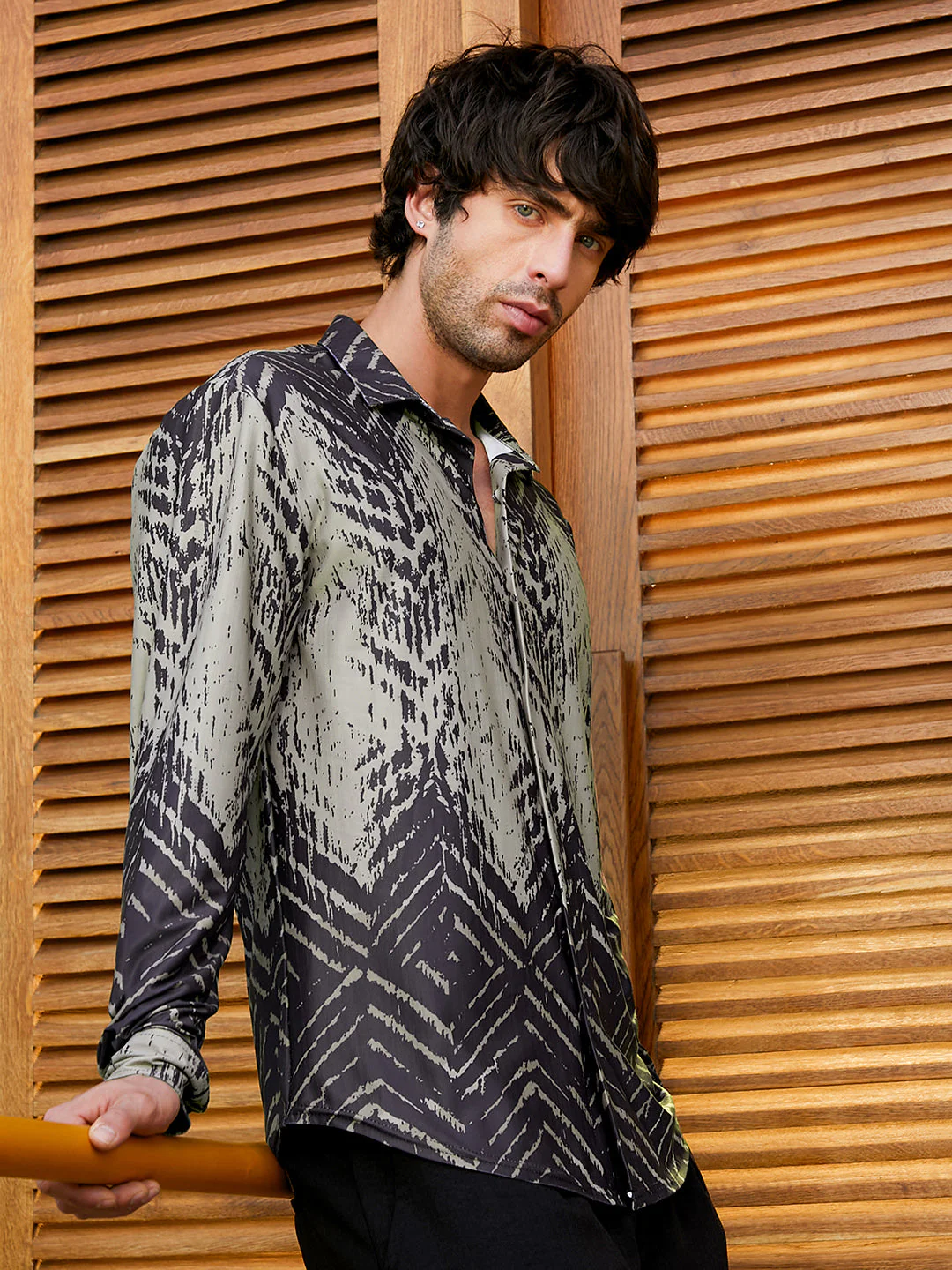 Faded-Chevron Imprint Shirt - Image 3