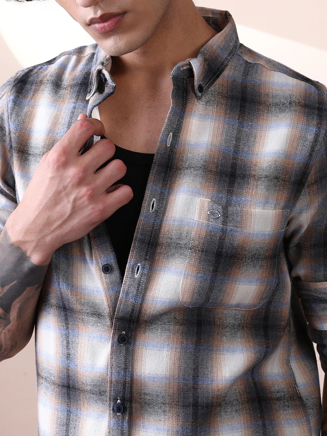 Gradient-Graph Regular Shirt - Image 7