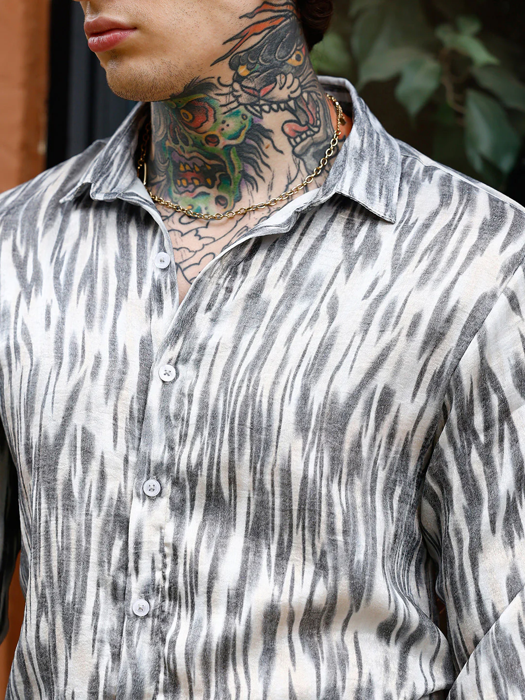 Contrast-Brush Imprint Shirt - Image 7