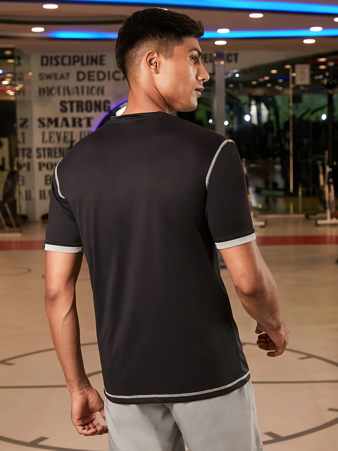 Geometric Activewear T-Shirt - Image 4