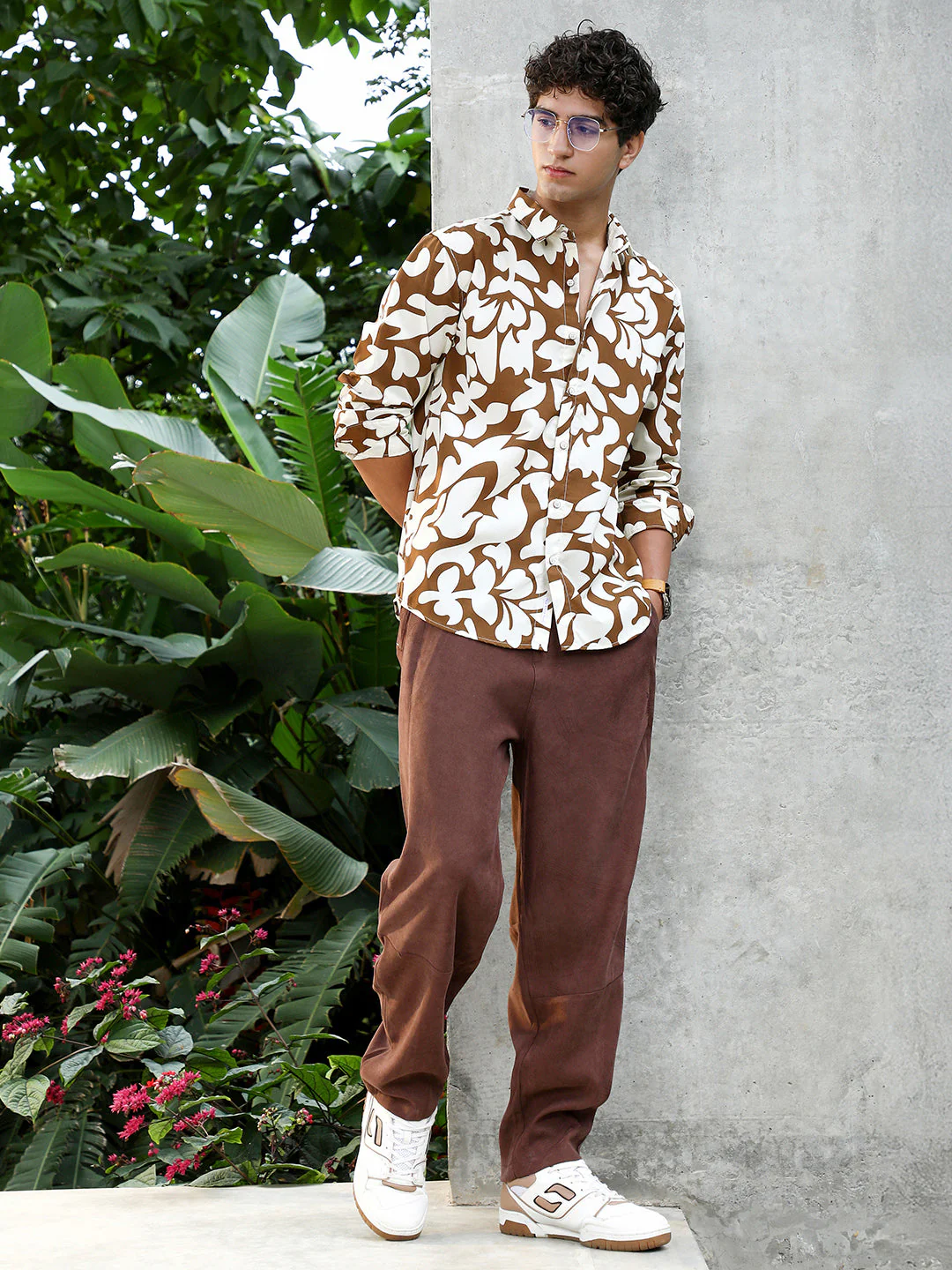 Contrast-Botanics Imprint Shirt - Image 6