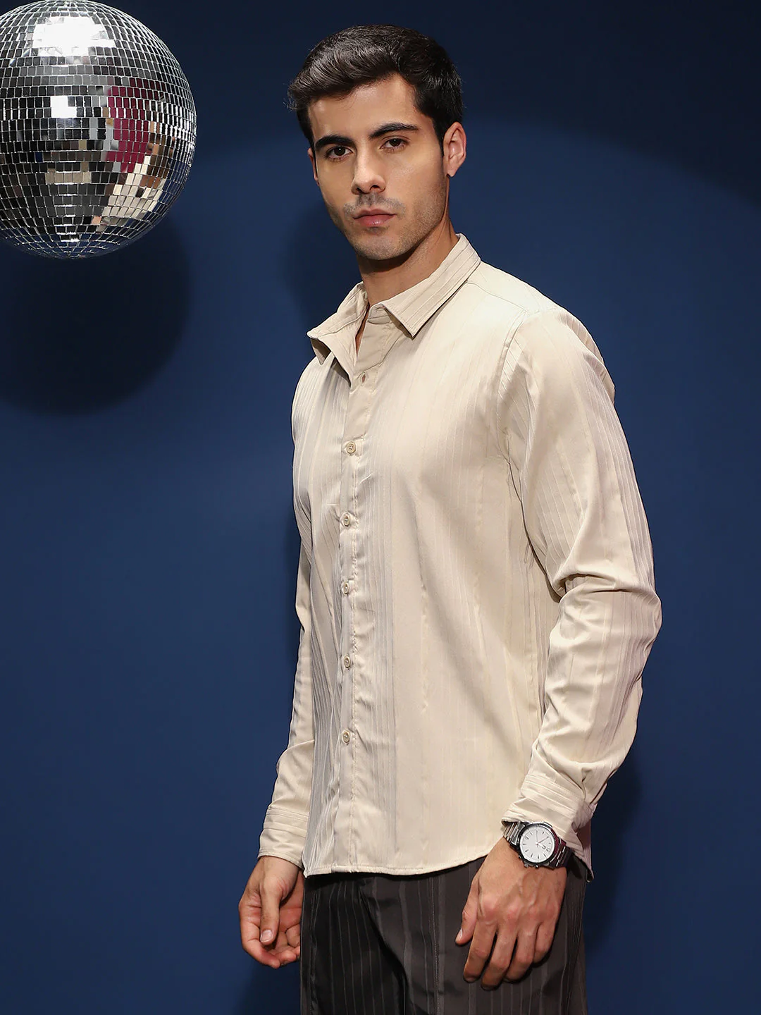 Unbalanced-Ridge Relaxed Shirt - Image 3