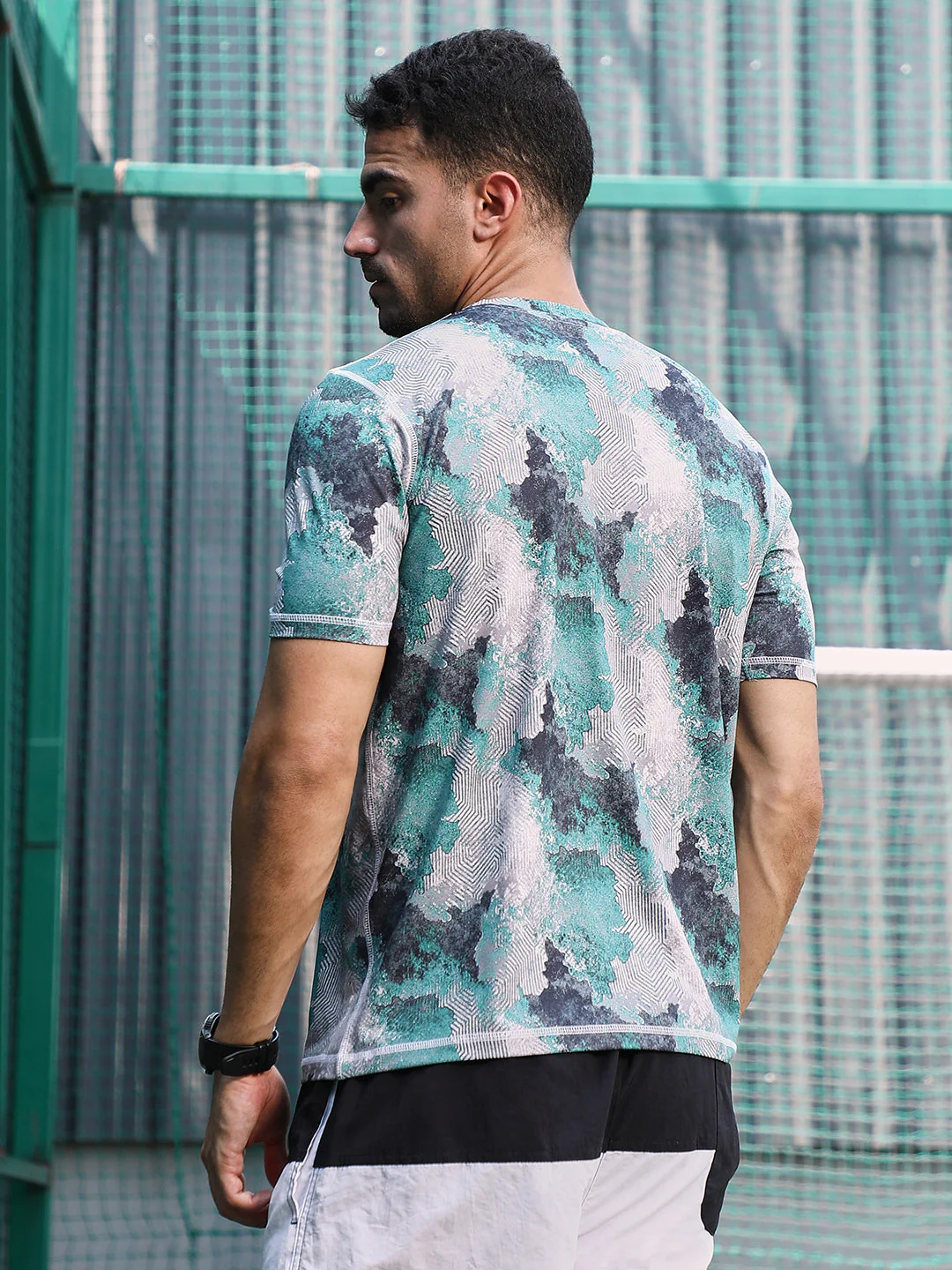 Blur-Imprint Activewear T-Shirt - Image 4