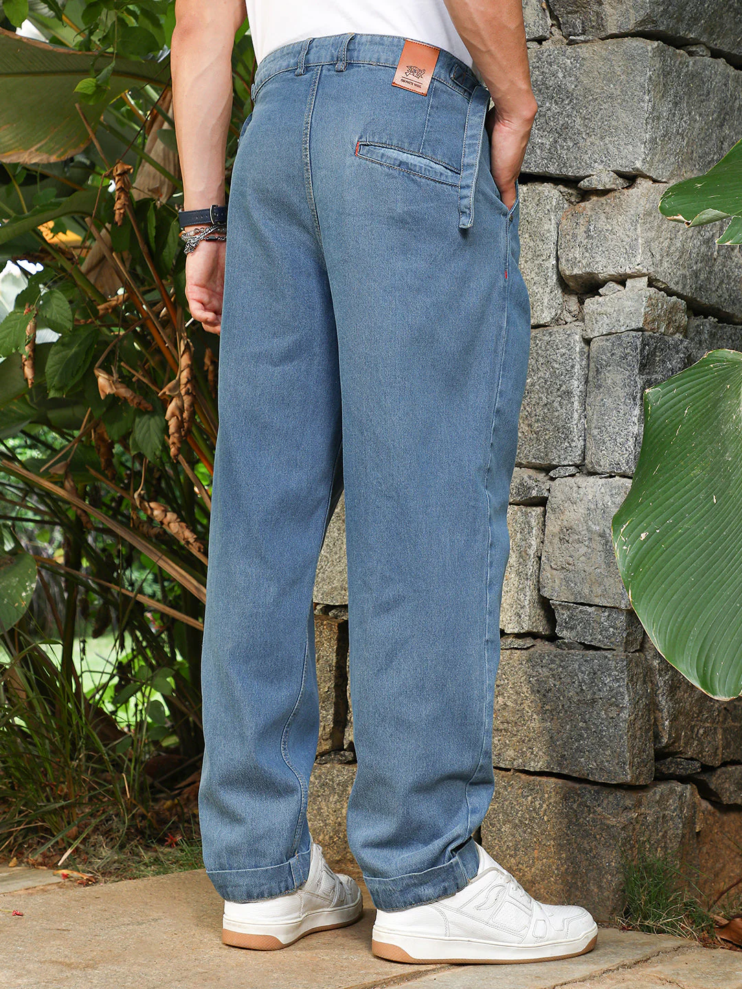 Indigo Blue Mid-Wash Pleated Denim Jeans - Image 4