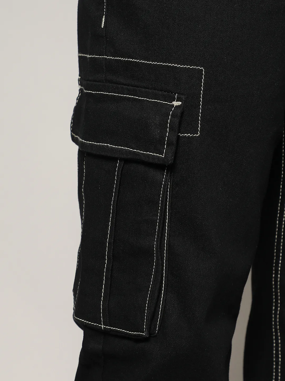Contrast Stitched Cargo Denim Jeans - Image 8