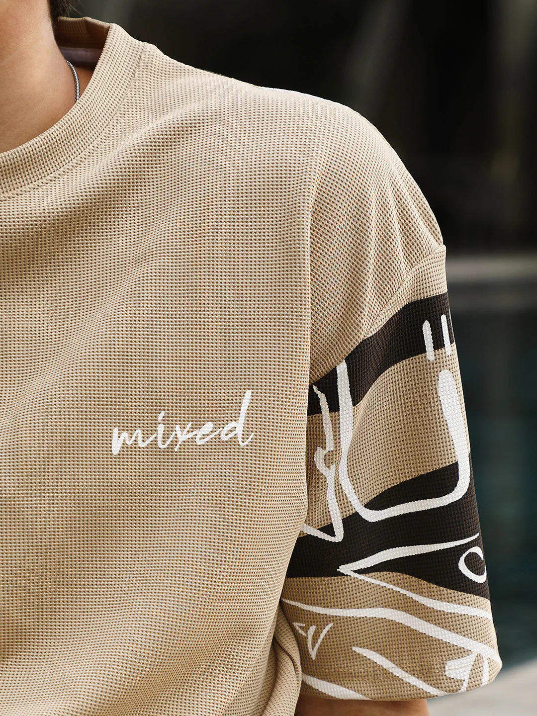 Boxy Folk-Wave T-Shirt - Image 8