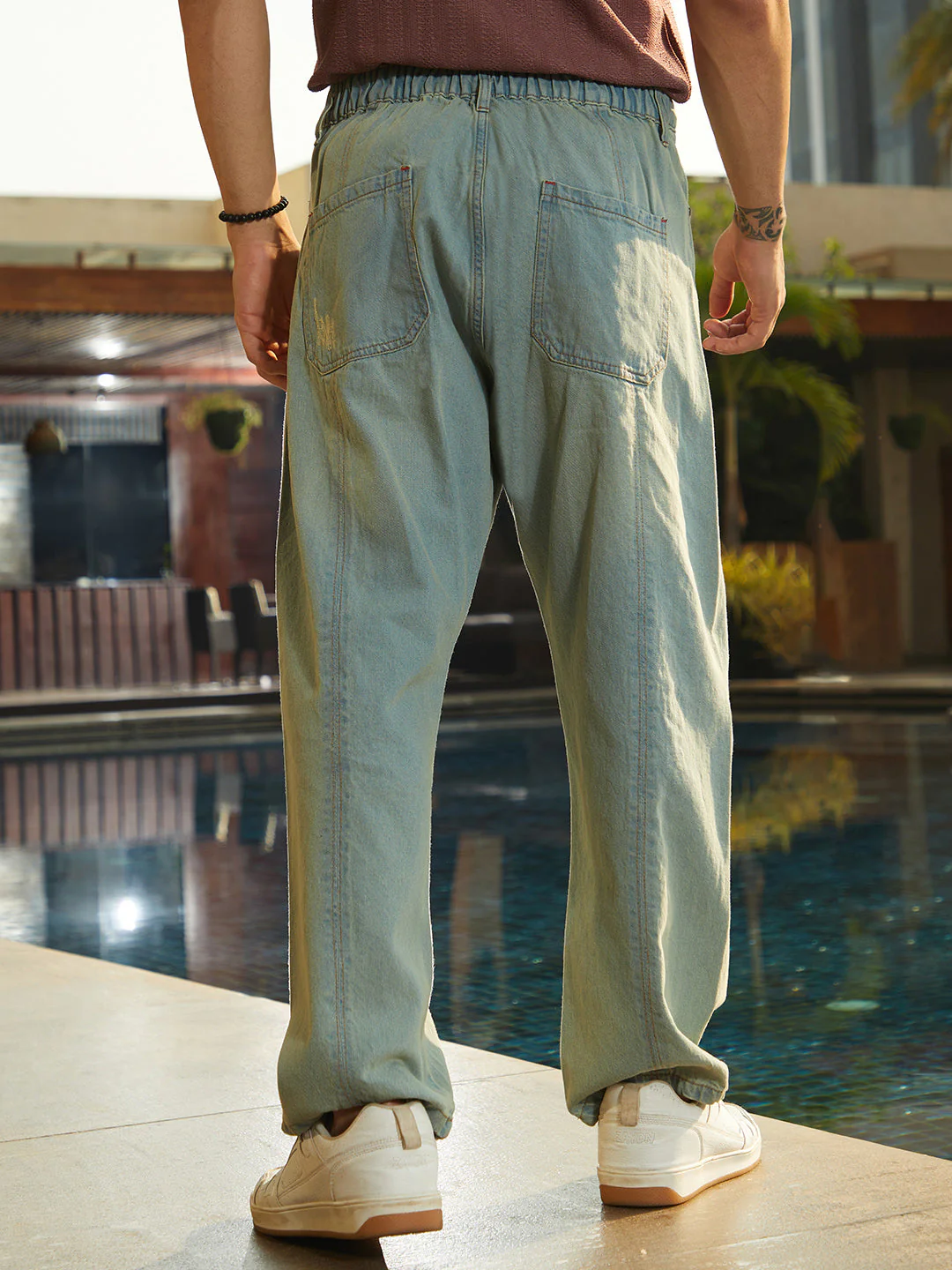 Light-Wash Straight-Fit Denim Jeans - Image 4