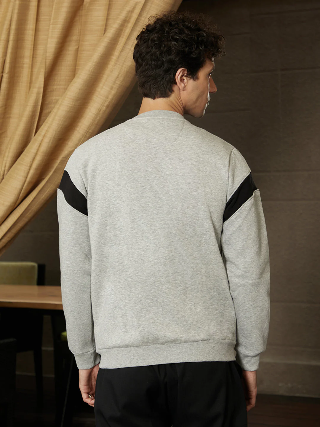 Zip-Front Jacket With Contrast Detail - Image 4