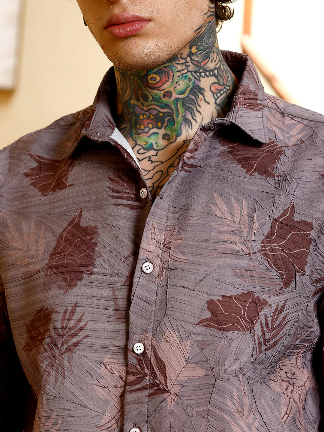 Leaf-Imprint Foliage-Tactile Shirt - Image 7