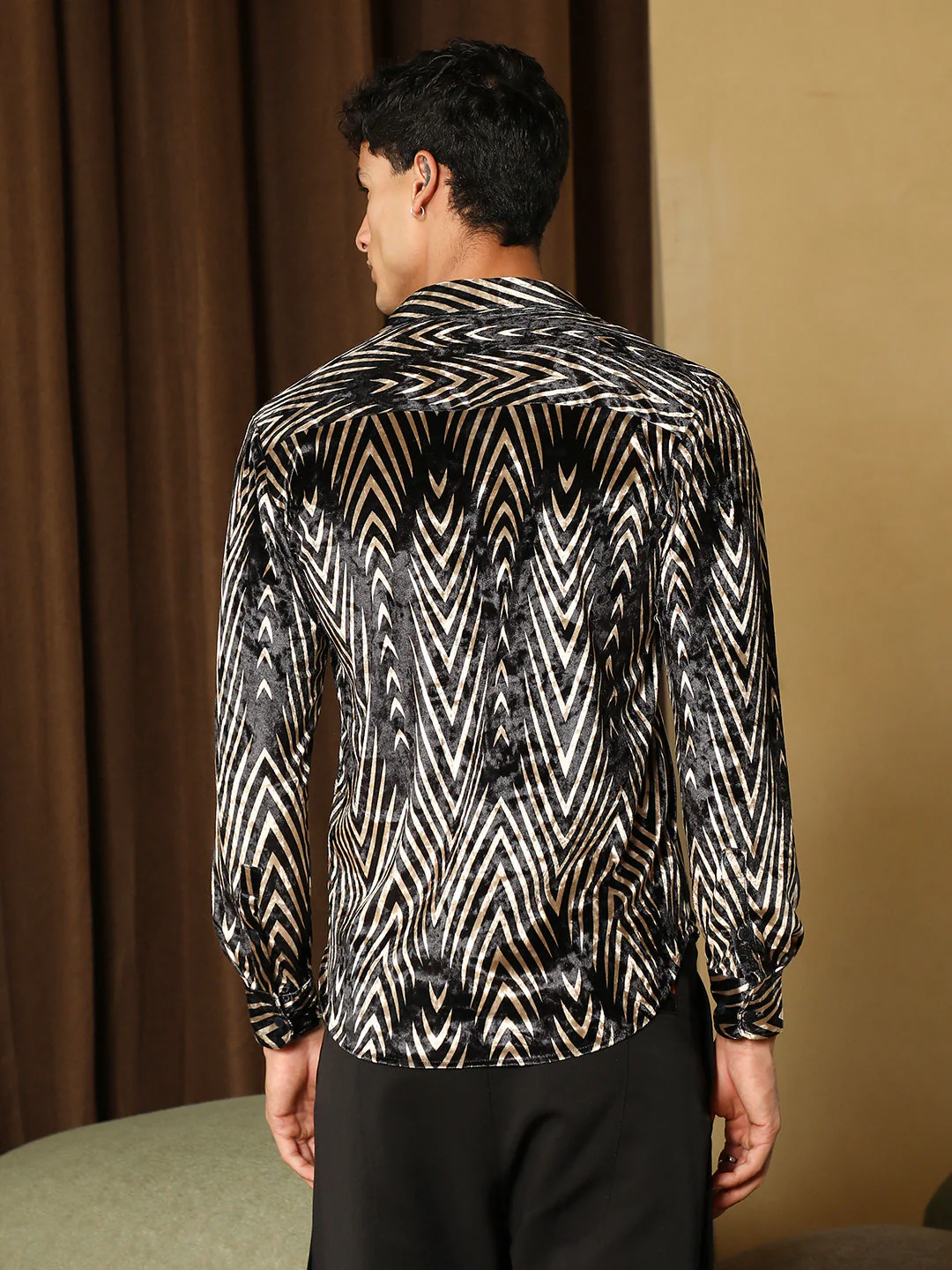 Metallic-Chevron Imprint Velvet Shirt - Image 4