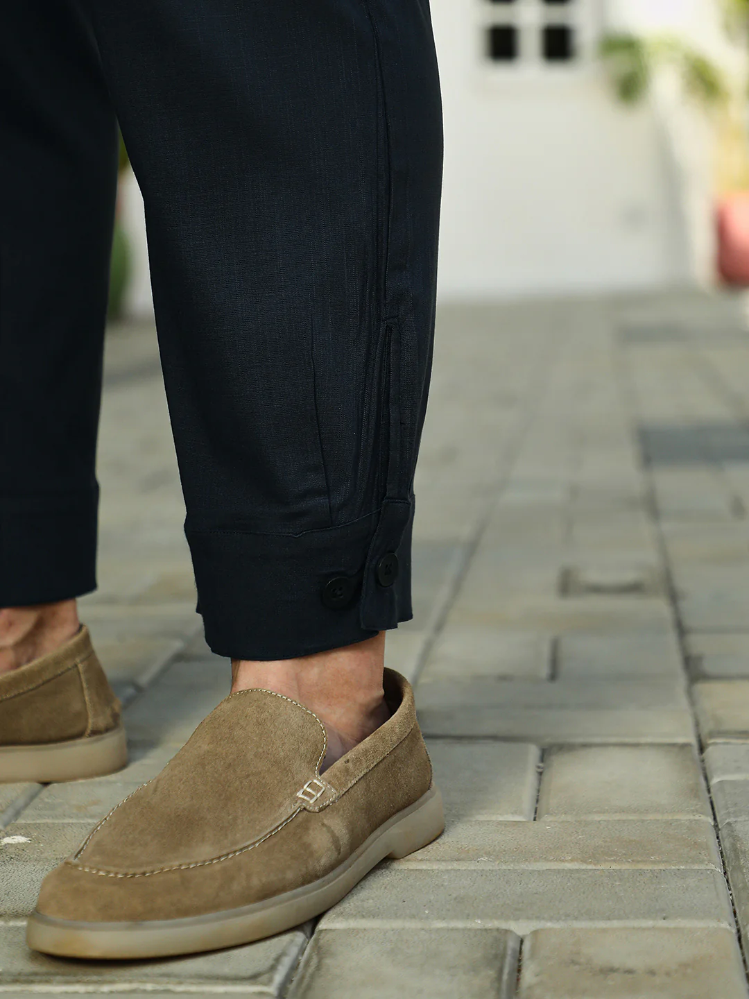 Linen-Blend Tapered Trousers - Image 7