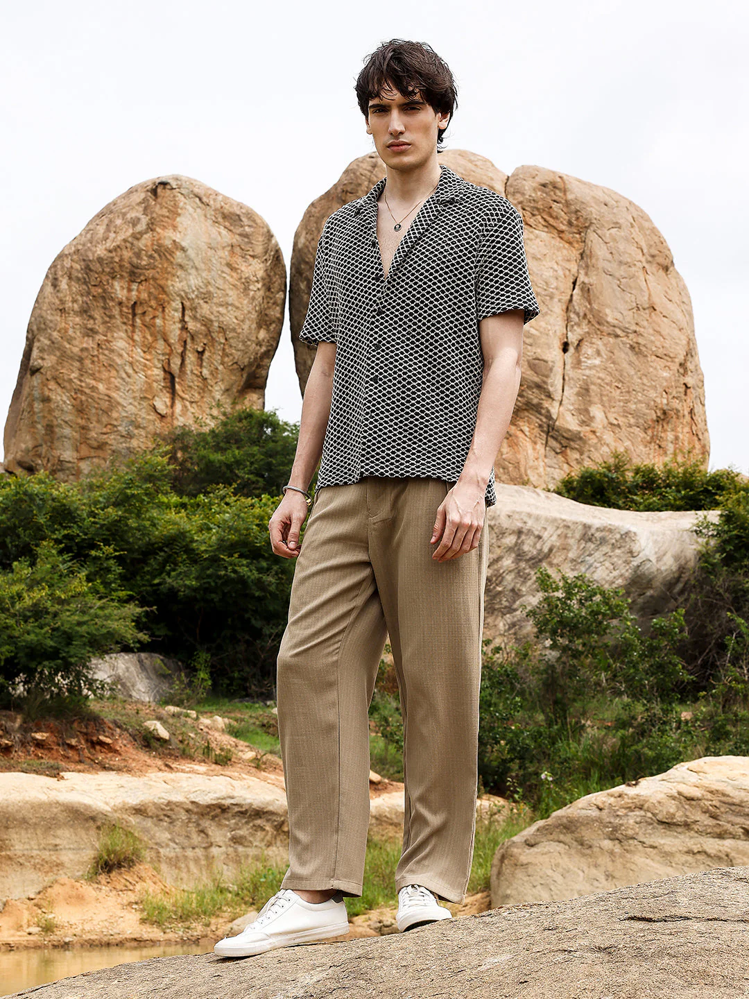 Contrast Rhombus Oversized Shirt - Image 5