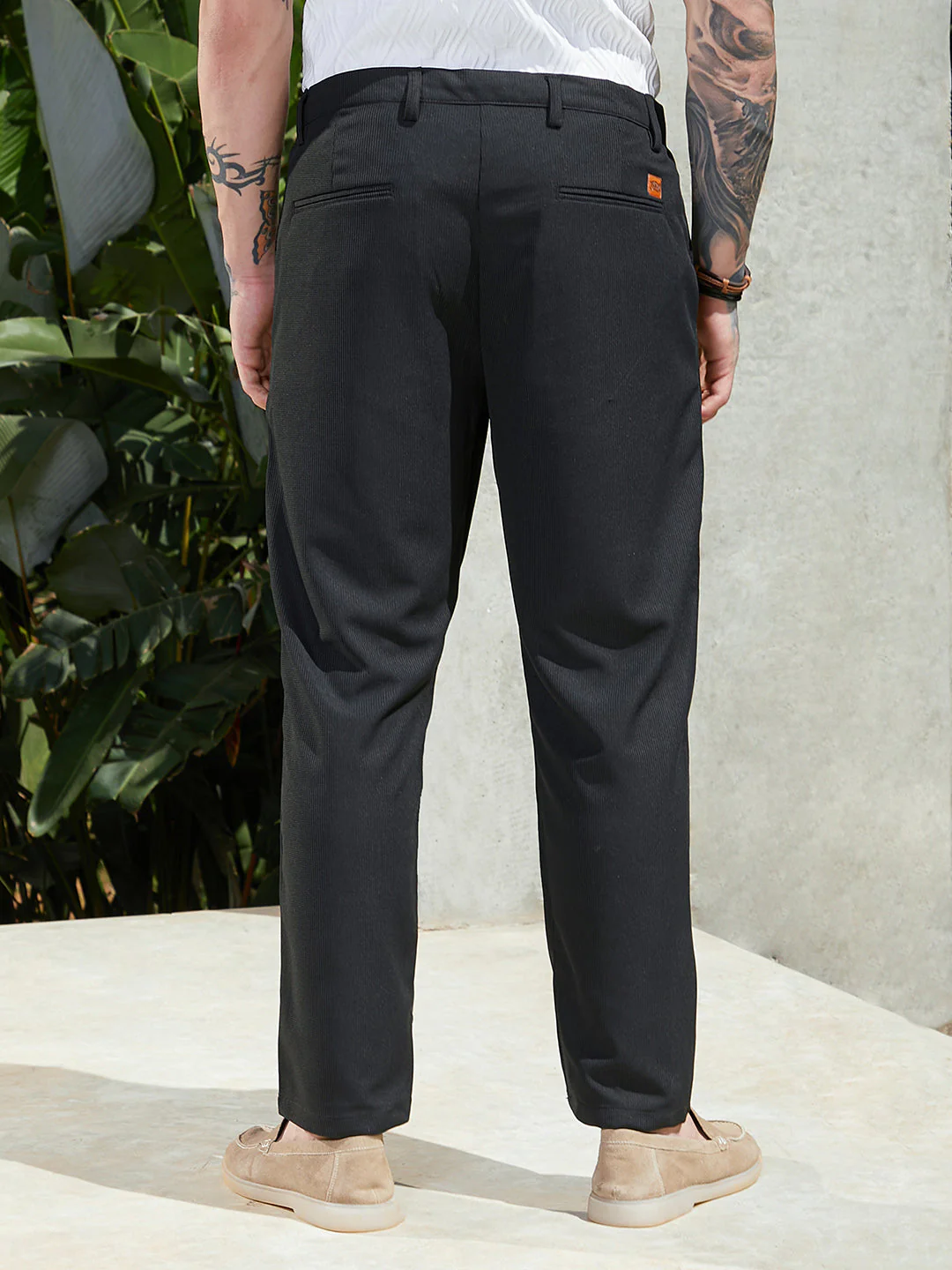 Lightweight - Tactile-Pleated Chino Trousers - Image 4