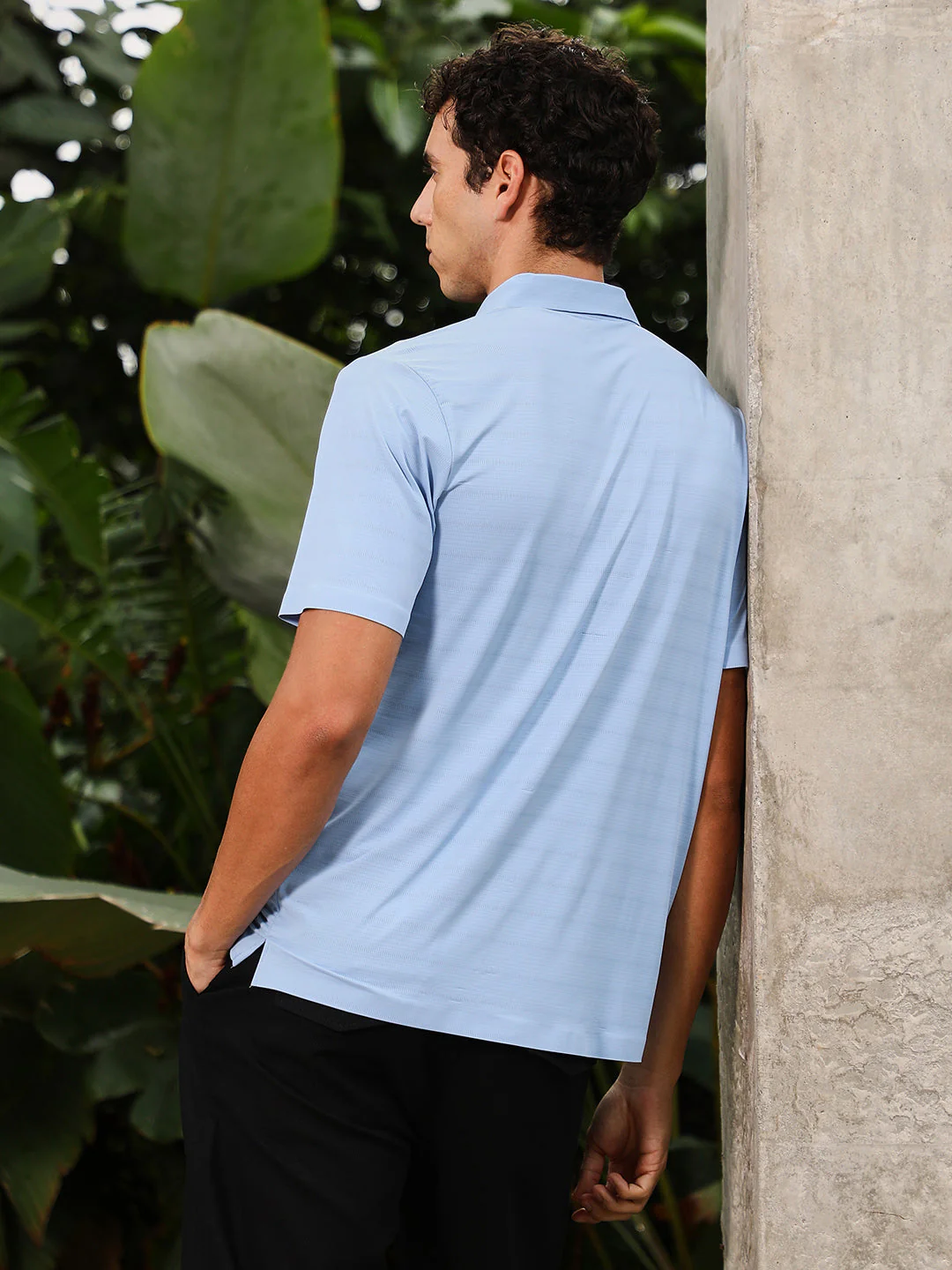 Seamless Gradient-Texture Polo T-Shirt - Image 4
