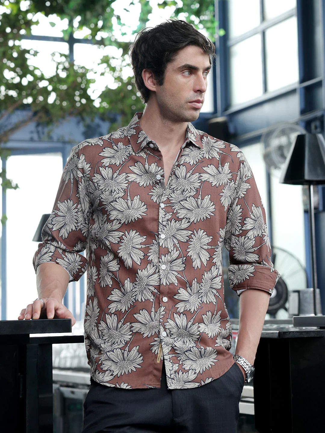 Contrast-Sunflower Imprint Shirt - Image 2