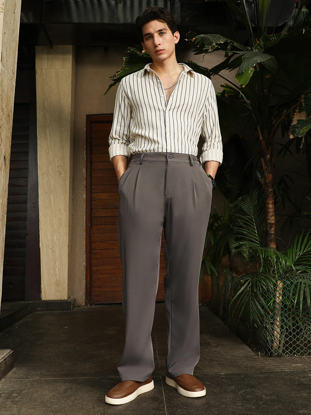Lightweight - Pleated Straight-Fit Tailoured Trousers - Image 5
