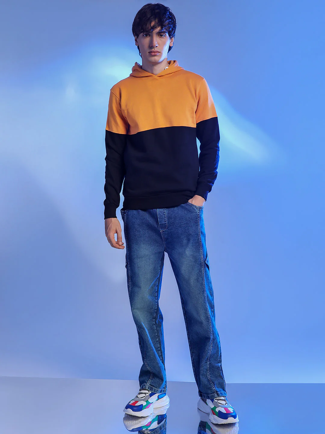 Contrast Blcok Sweatshirt - Image 5