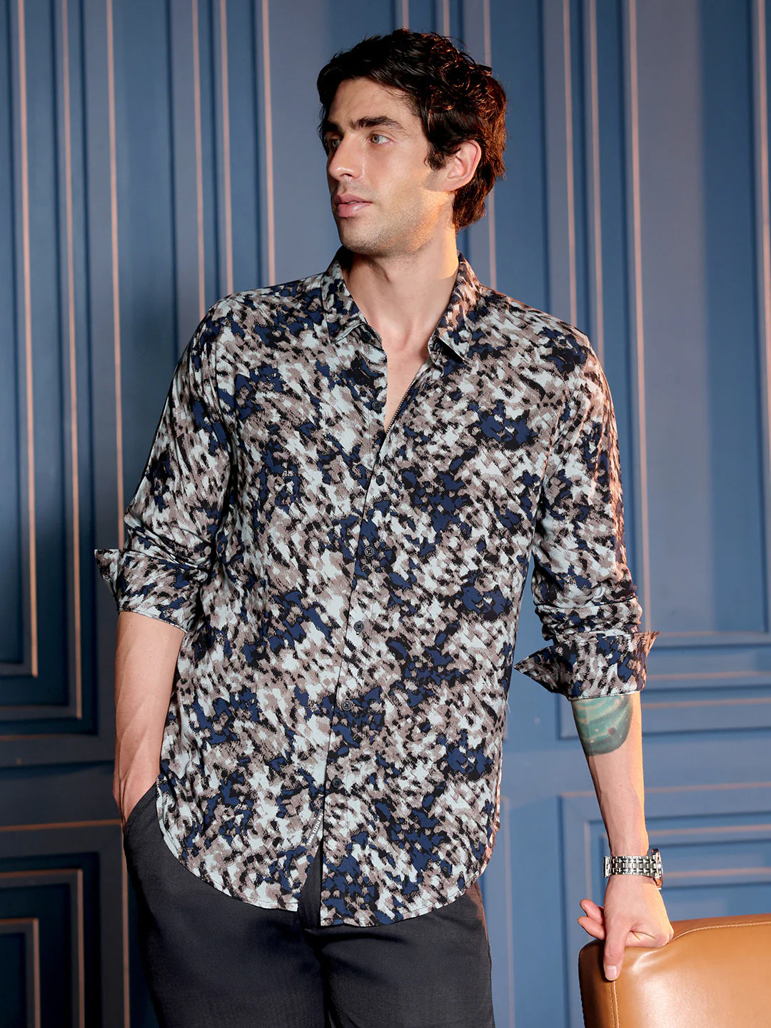 Contrast-Gaze Imprint Shirt - Image 3