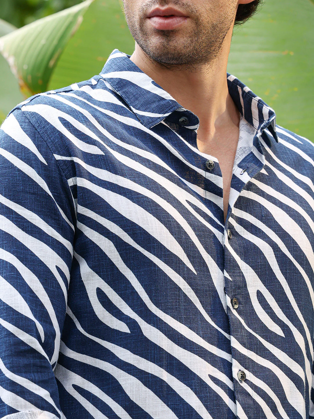 Contrast-Zebra Imprint Shirt - Image 7