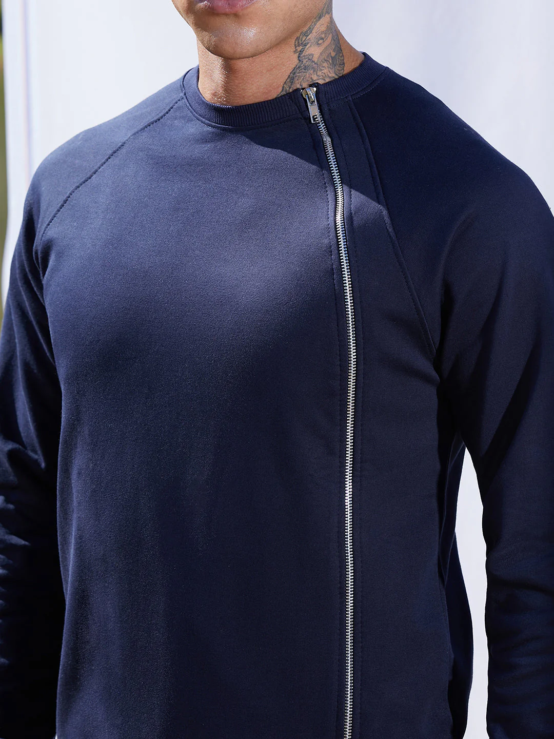 Sweatshirt With Asymmetriclal Zip - Image 7
