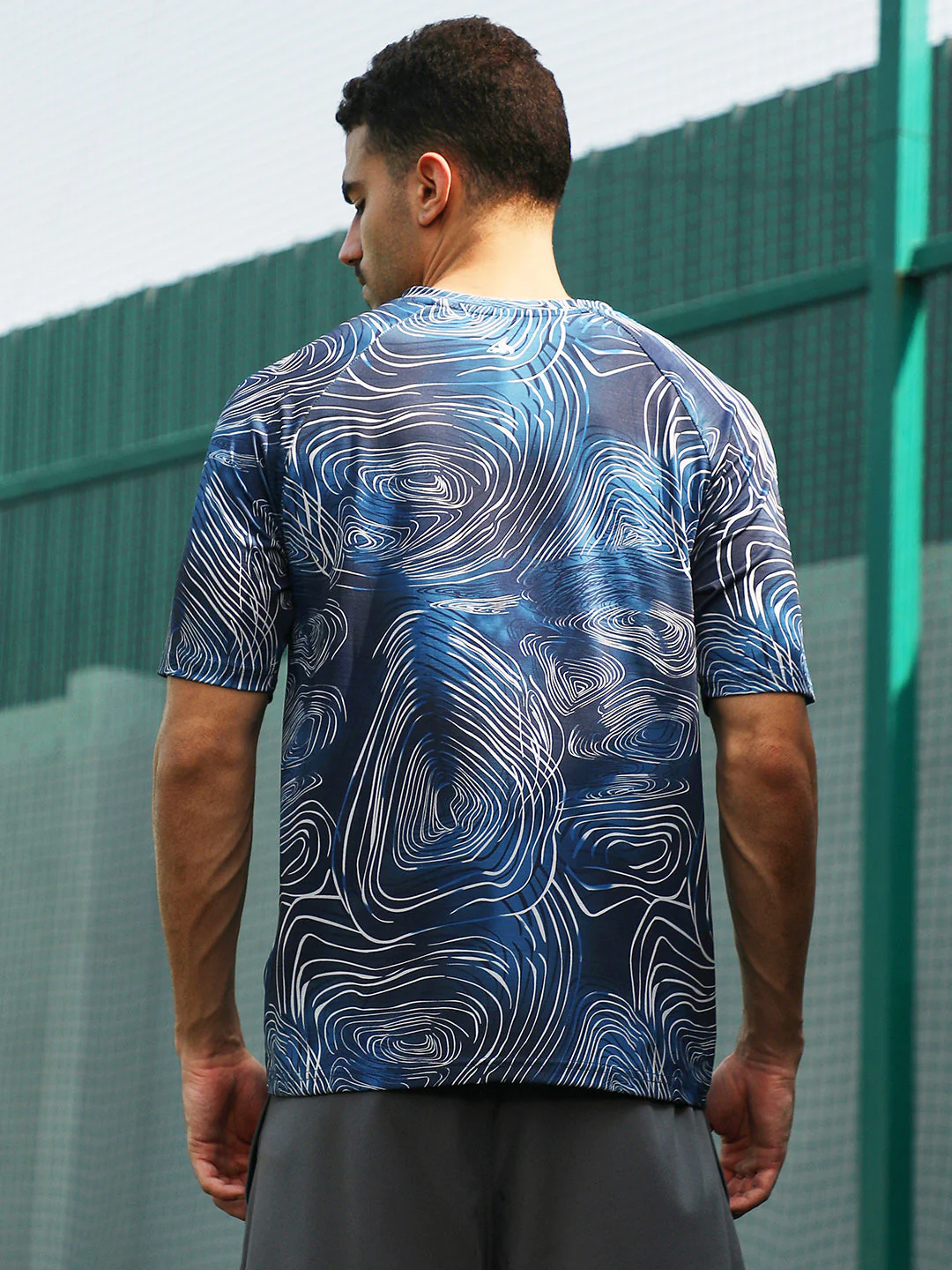 Swirl-Lined Activewear T-Shirt - Image 4