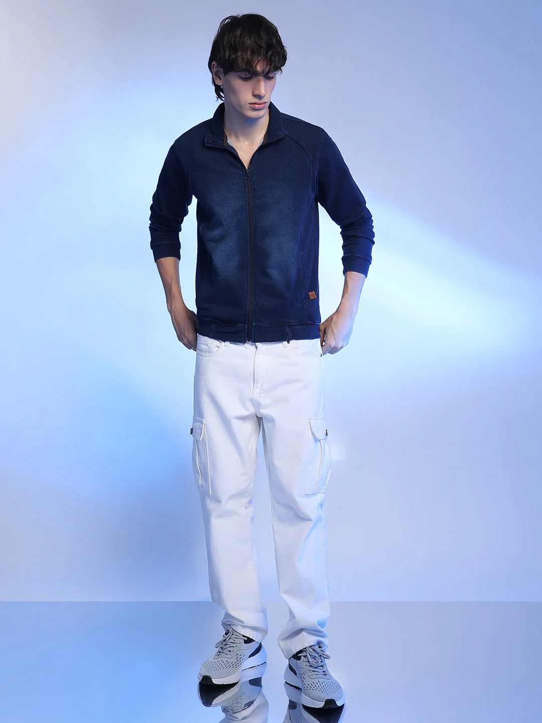 Zip-Front Dark-Wash Denim Jacket - Image 5