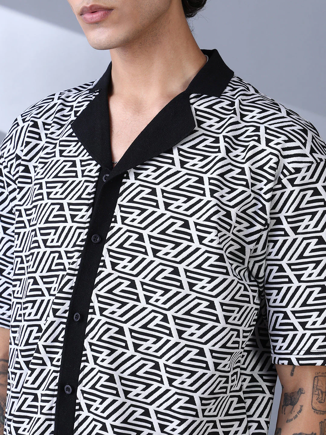 Angleline-Imprint Cuban-Polo Shirt - Image 7