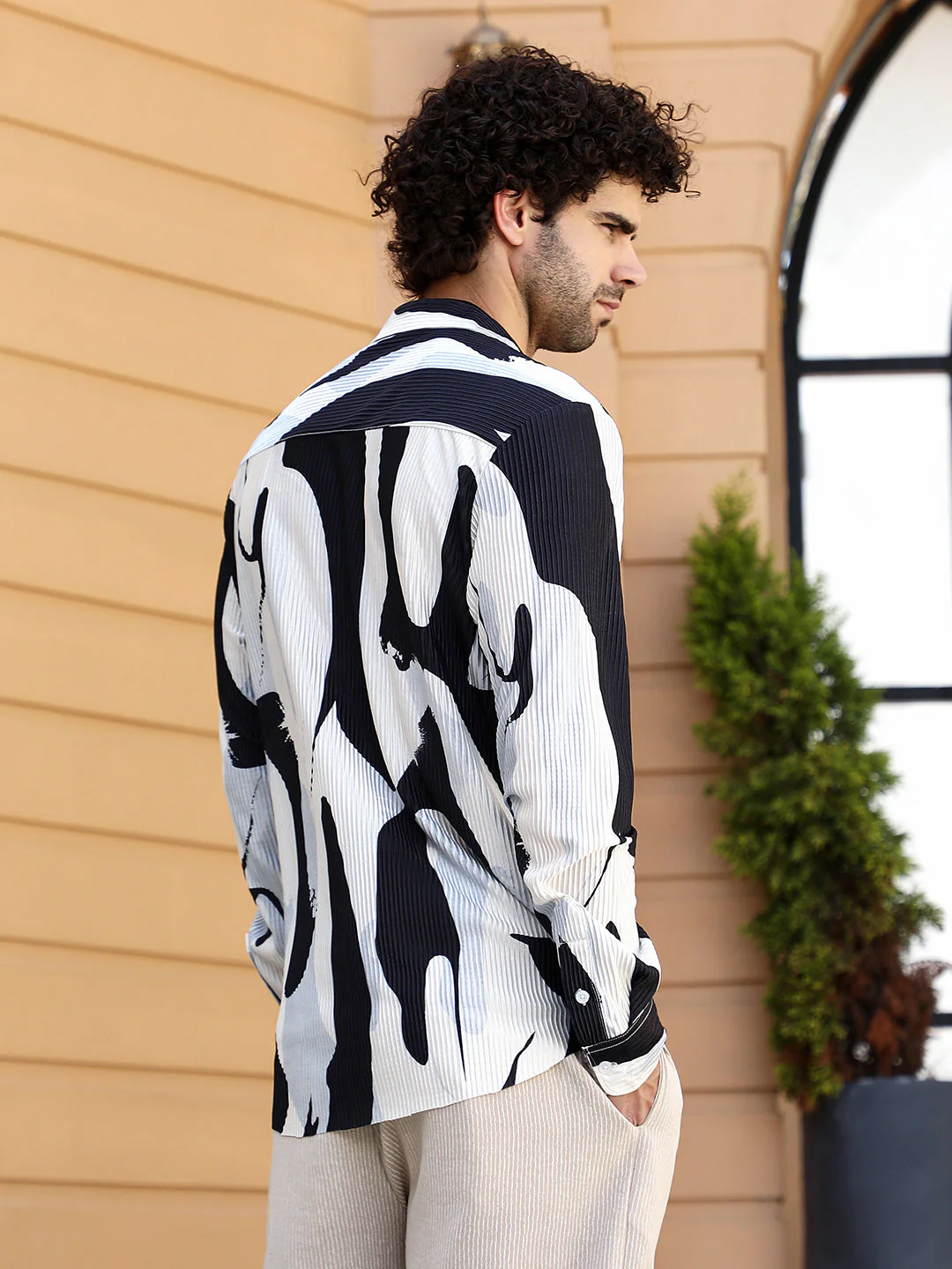 Contour-Lines Pleated Shirt - Image 4