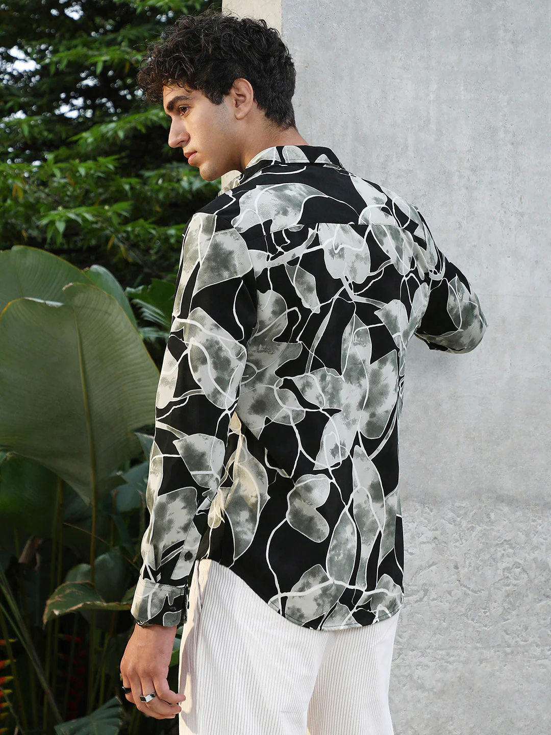 Artistic-Foliage Lined Imrprint Shirt - Image 4