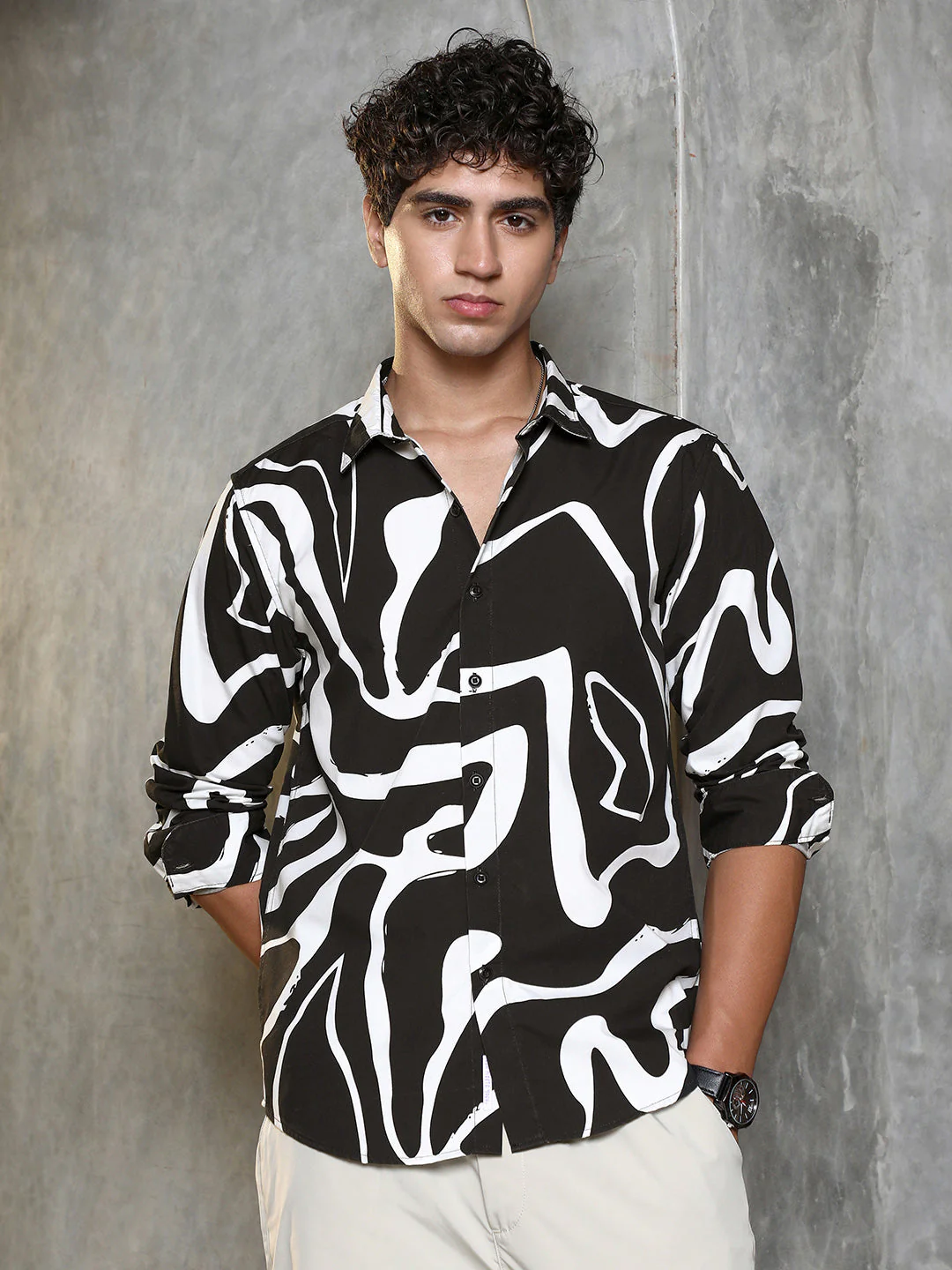 Contrast-Graffiti Imprint Shirt - Image 2