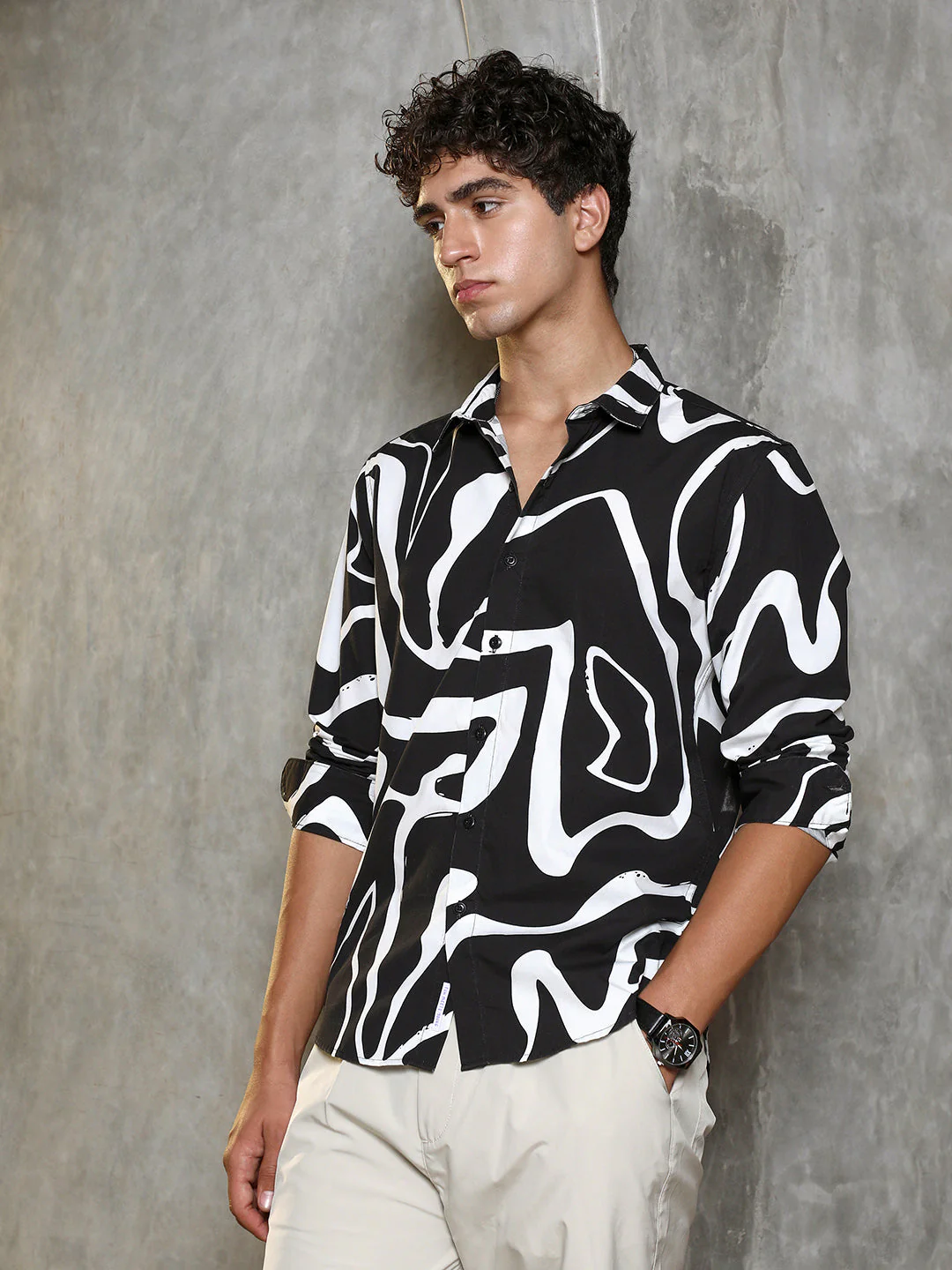 Contrast-Graffiti Imprint Shirt - Image 3