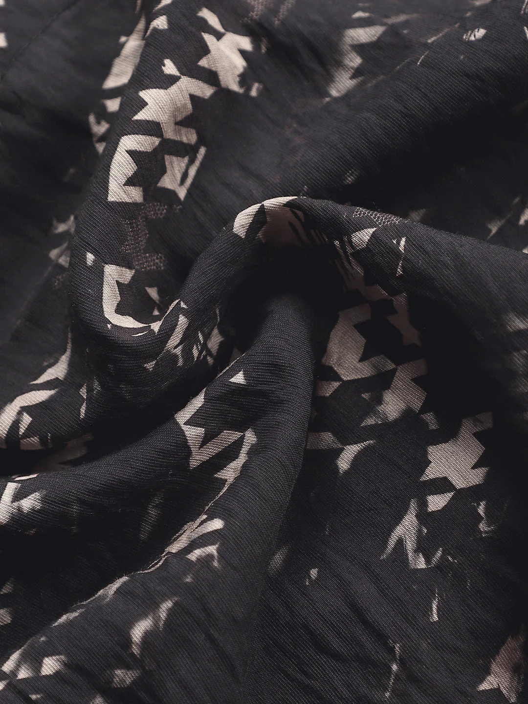 Grazed-Houndstooth Imprint Shirt - Image 10
