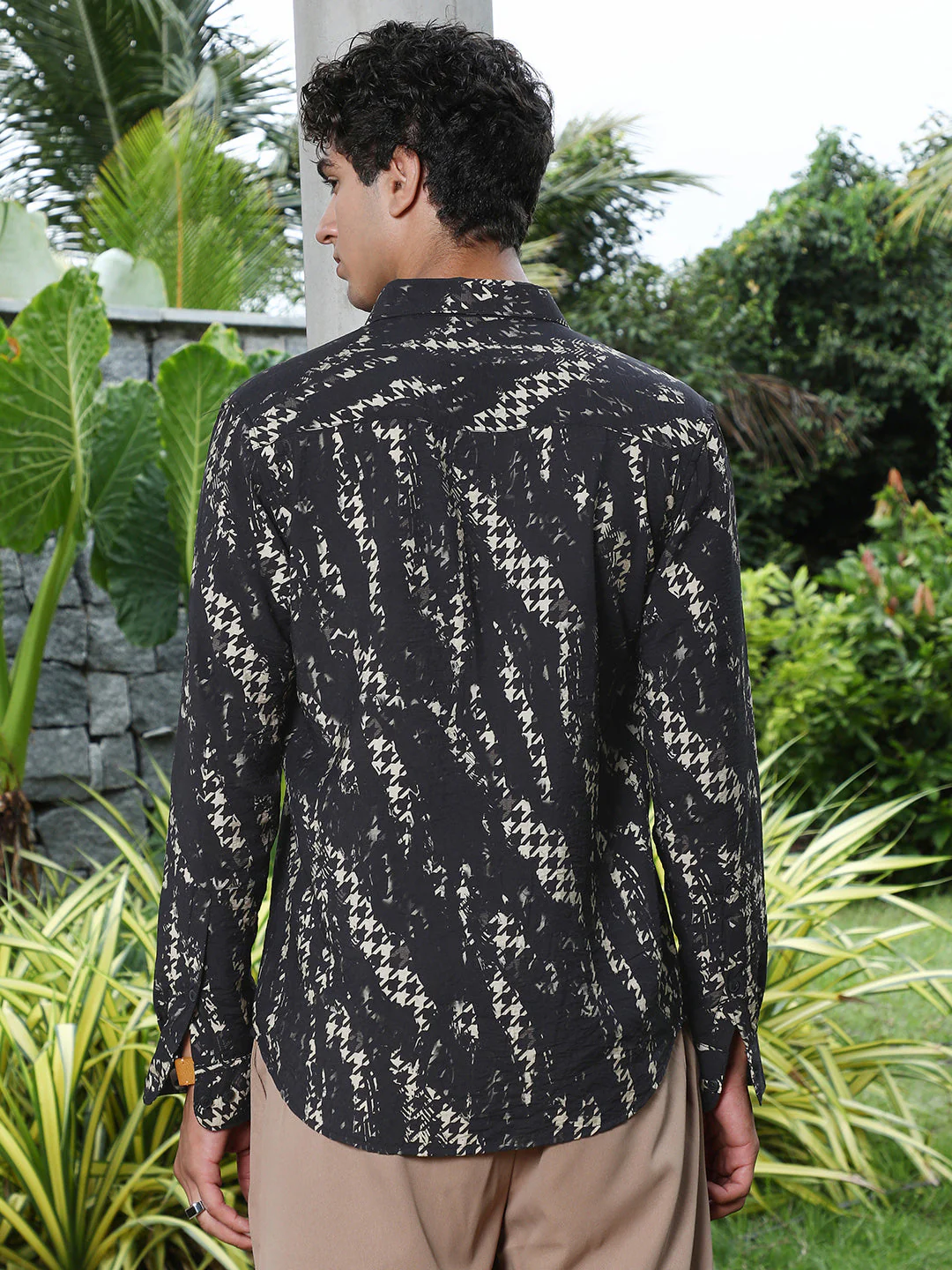 Grazed-Houndstooth Imprint Shirt - Image 4