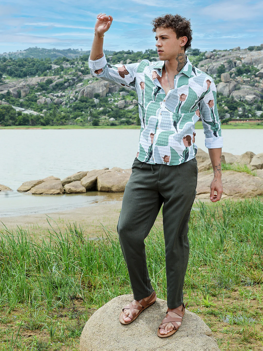 Abstract Tulip Shirt - Image 6