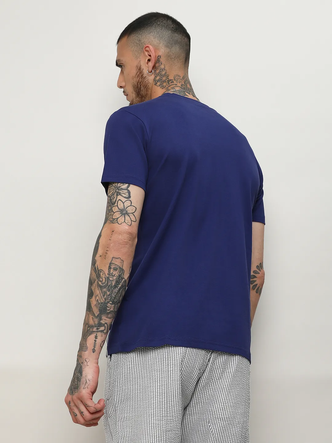 Vertical Contrast Panel T-Shirt - Image 4