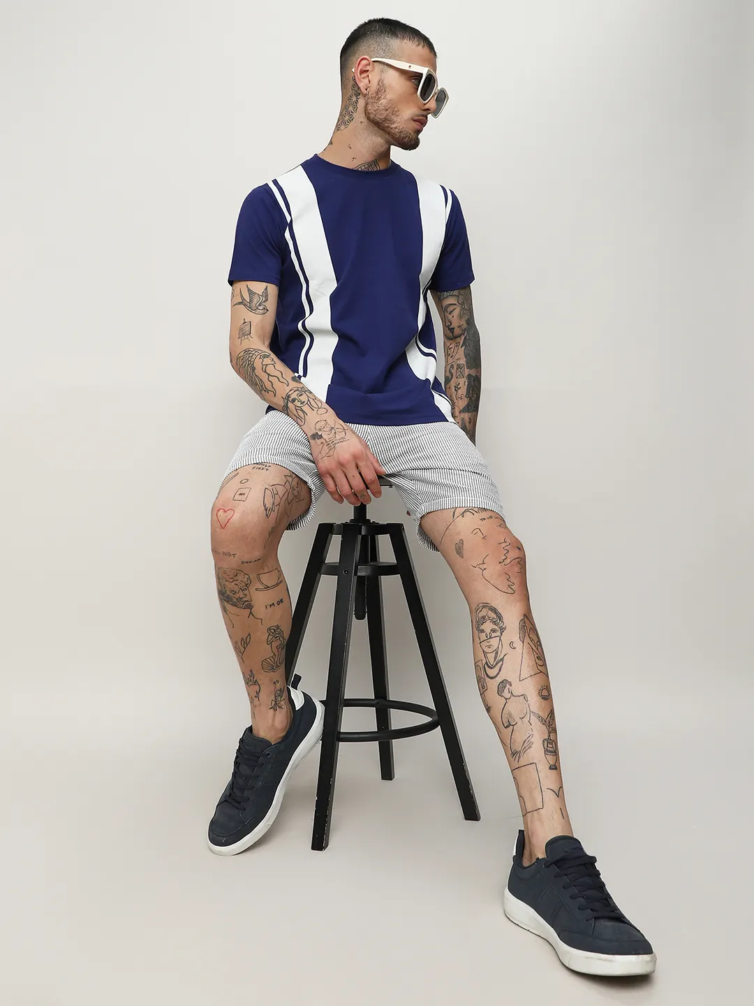 Vertical Contrast Panel T-Shirt - Image 6