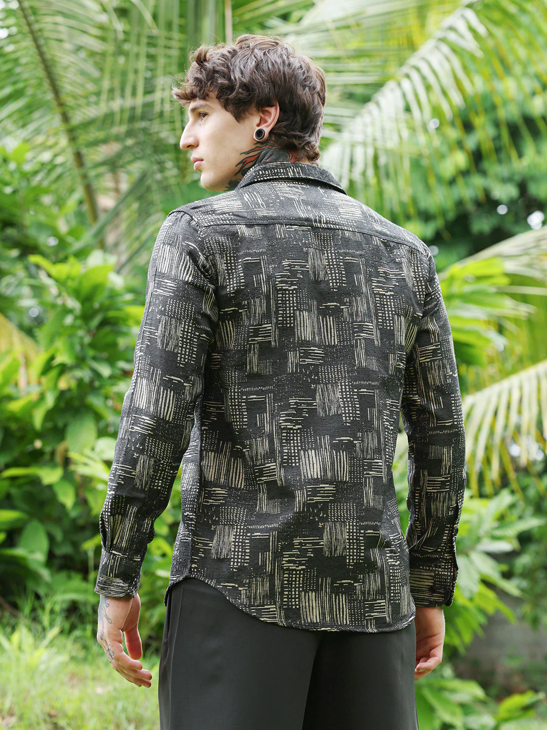 Contrast Scratch-Jacquard Shirt - Image 4