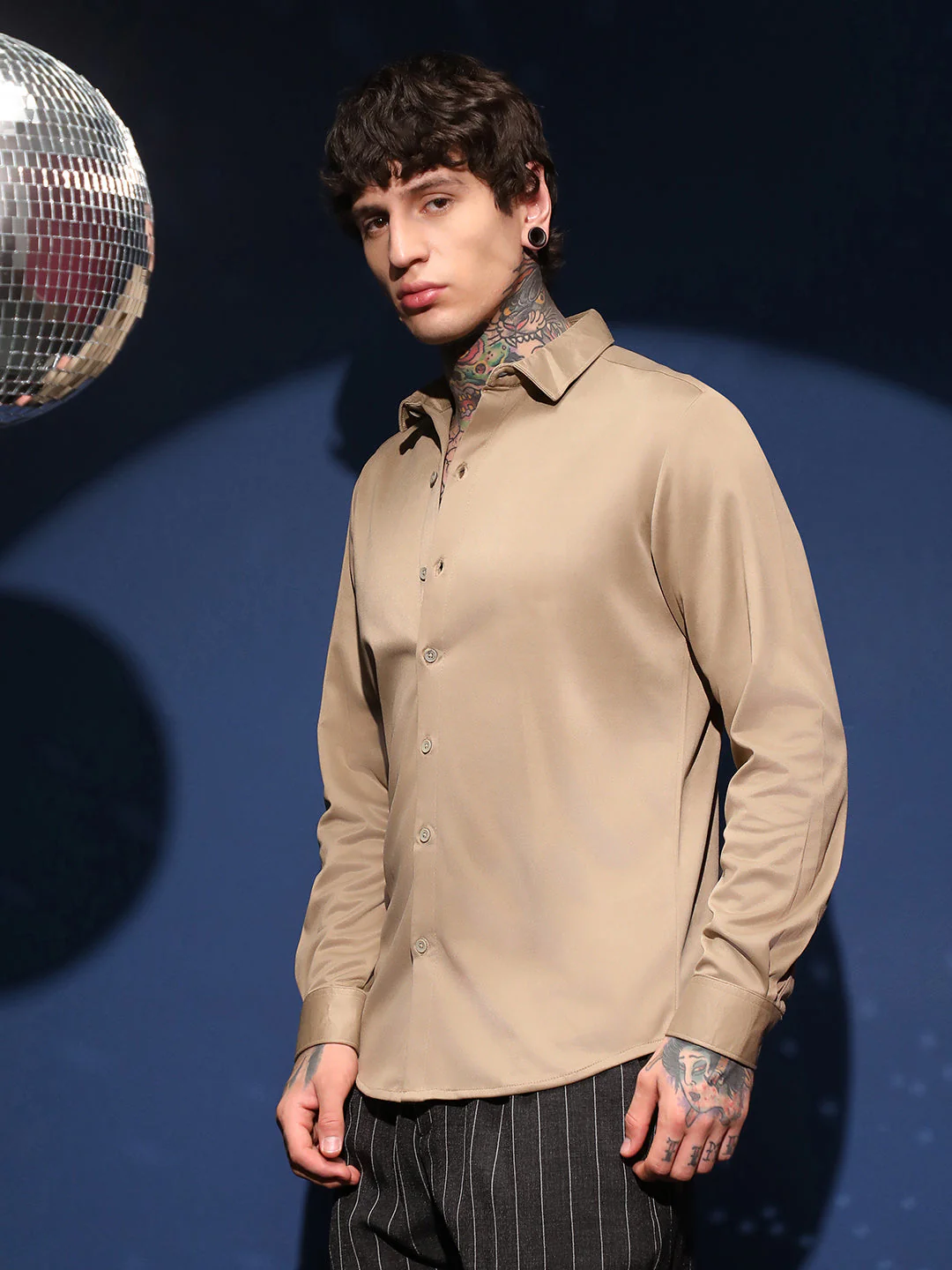 Solid Relaxed Shirt - Image 3