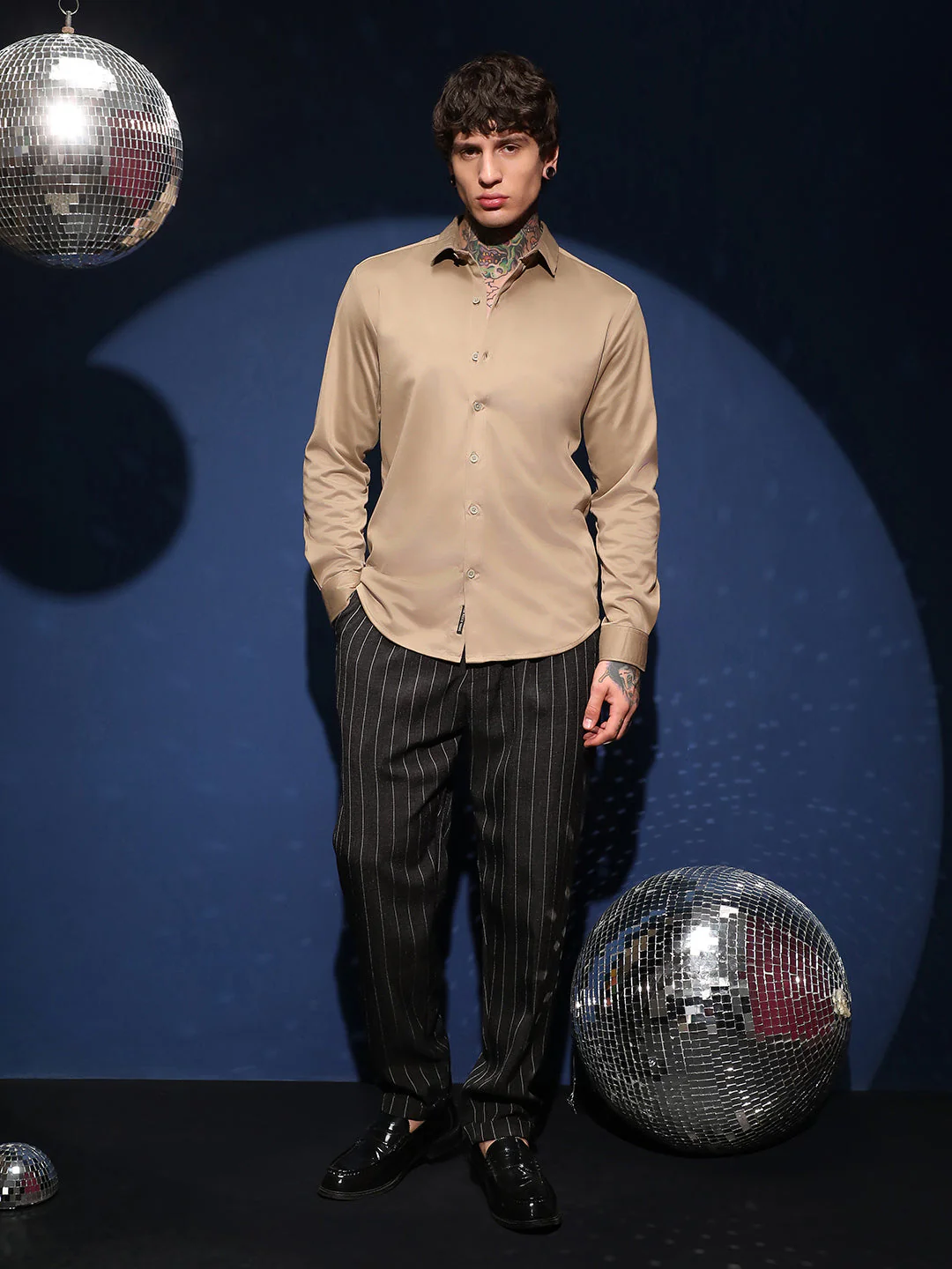 Solid Relaxed Shirt - Image 5