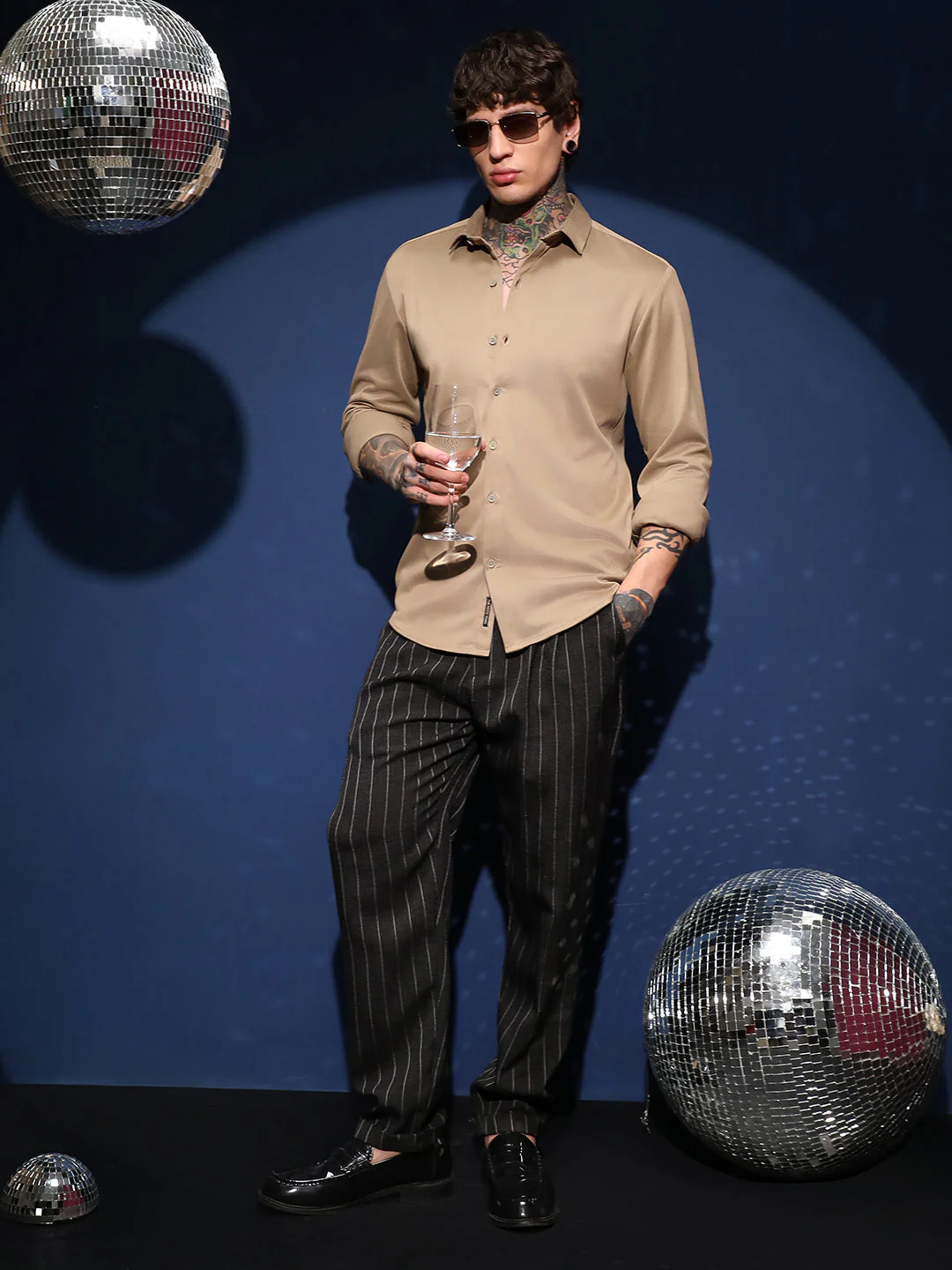 Solid Relaxed Shirt - Image 6