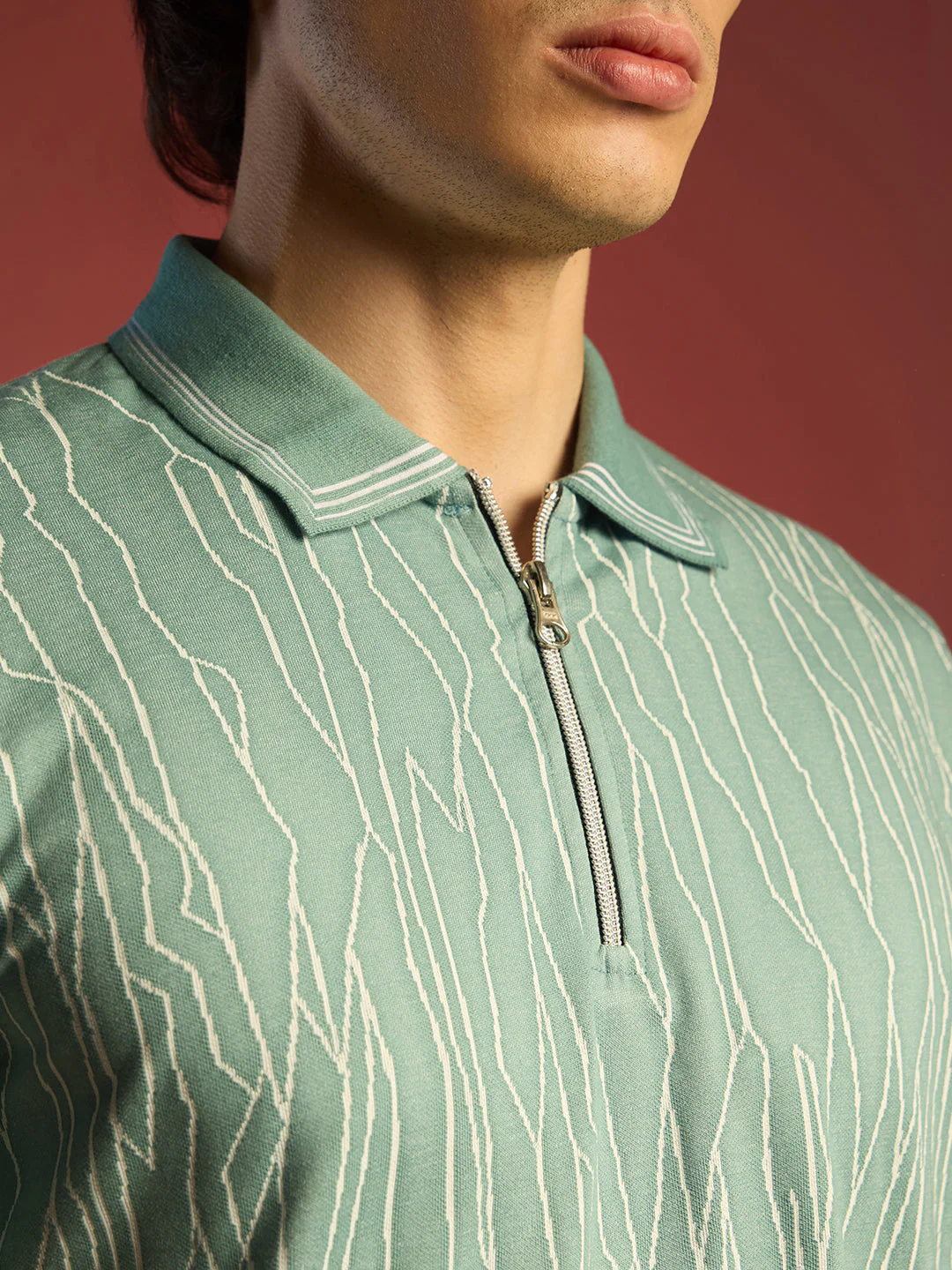 Crevice-Lined T-Shirt - Image 8