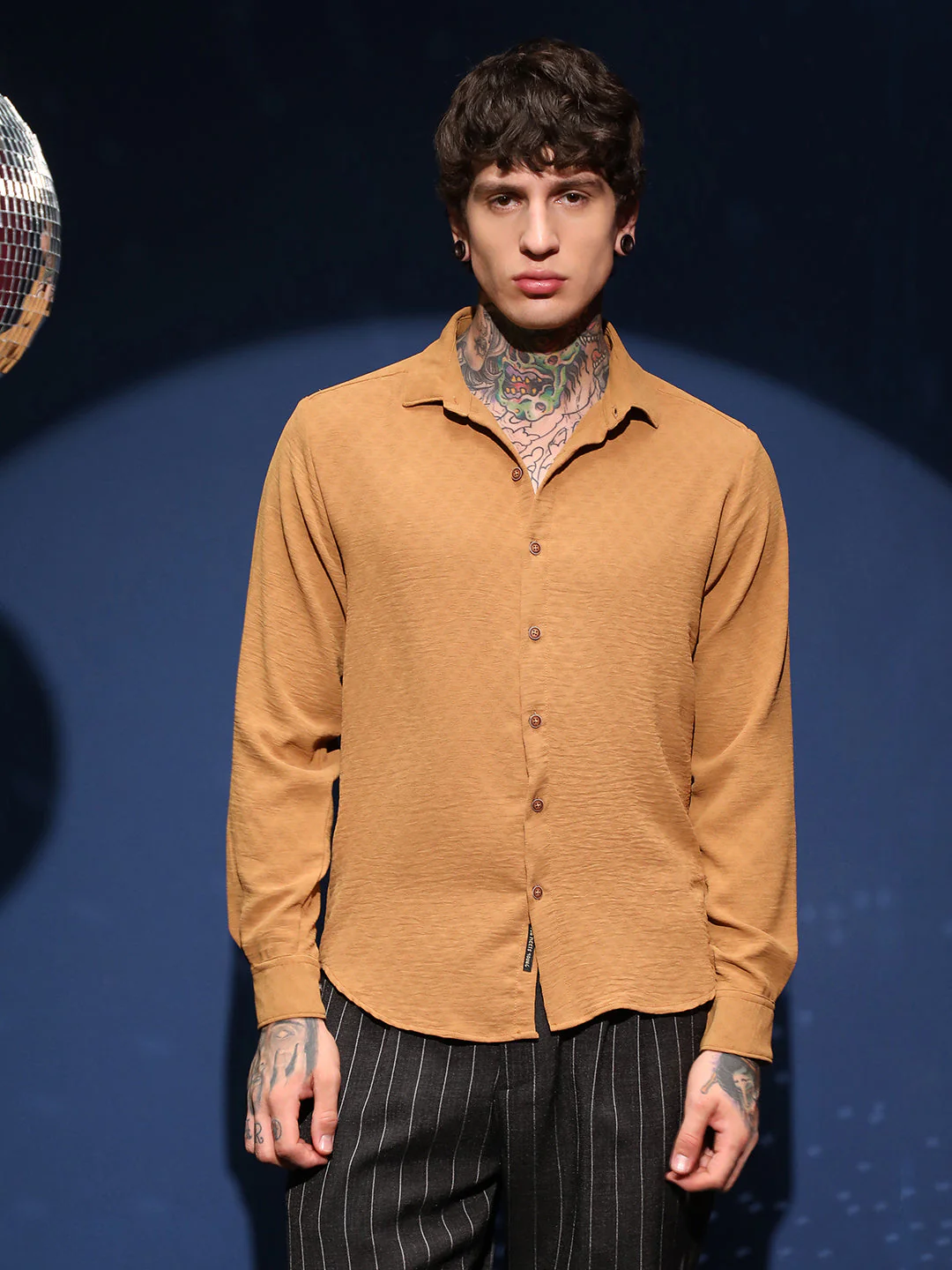 Rhombus-Texture Shirt - Image 2
