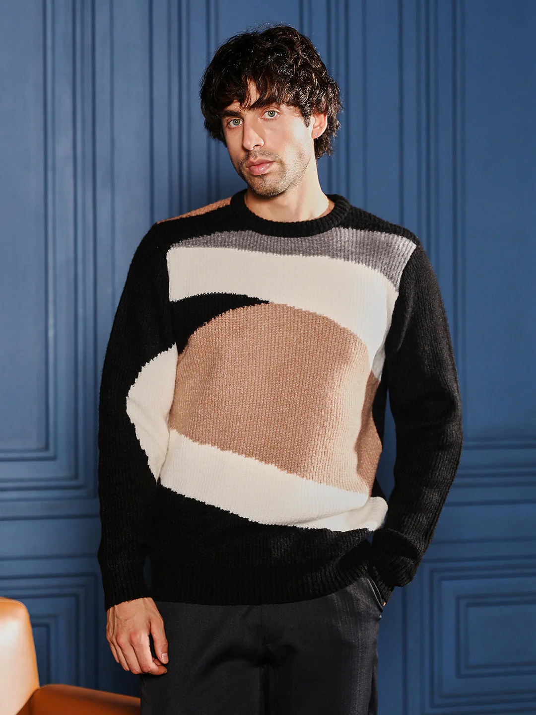 Abstract-Jacquard Pullover Sweater - Image 2