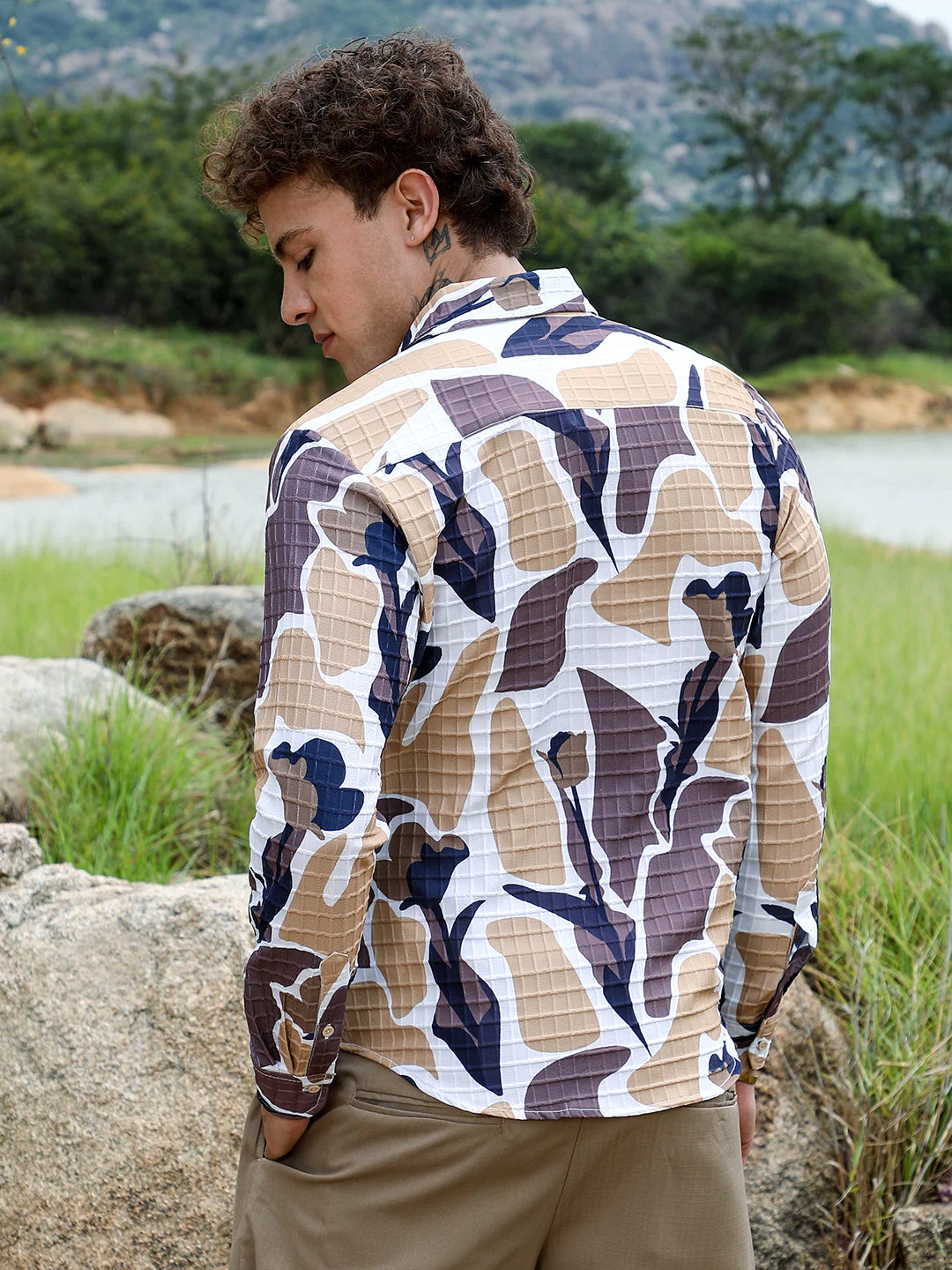 Abstract Tulip Shirt - Image 4