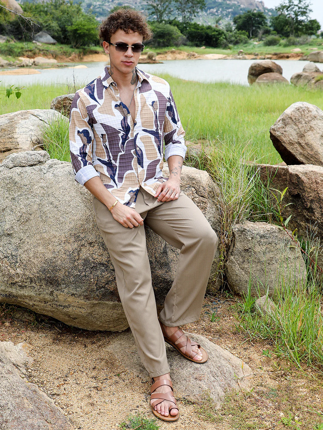 Abstract Tulip Shirt - Image 6