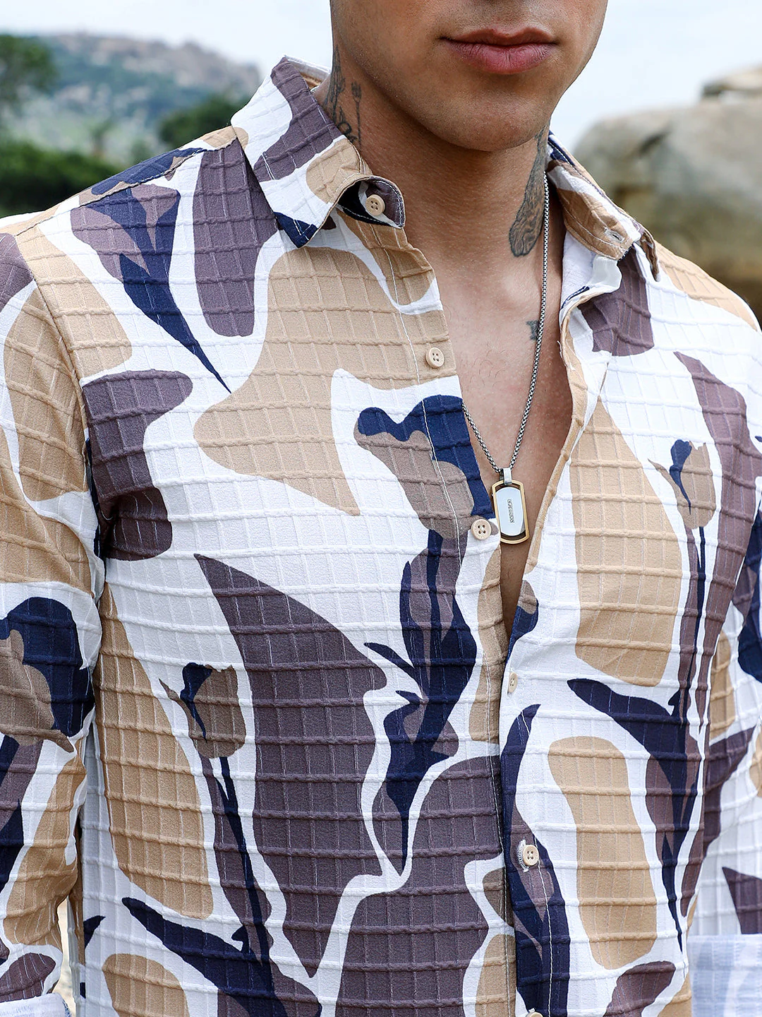 Abstract Tulip Shirt - Image 7