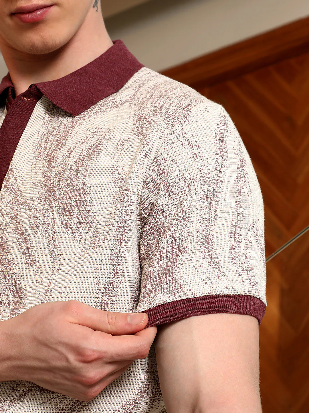 Textured Cotton Blend Shirt With Maroon Accents - Image 8