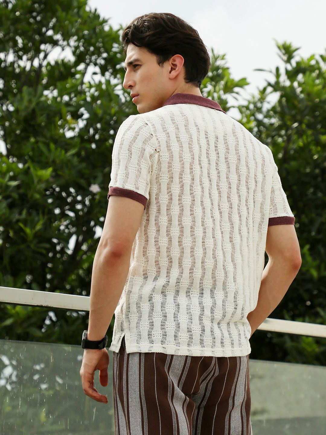 Textured Knit Polo T-Shirt with Contrast Collar and Cuffs - Image 4